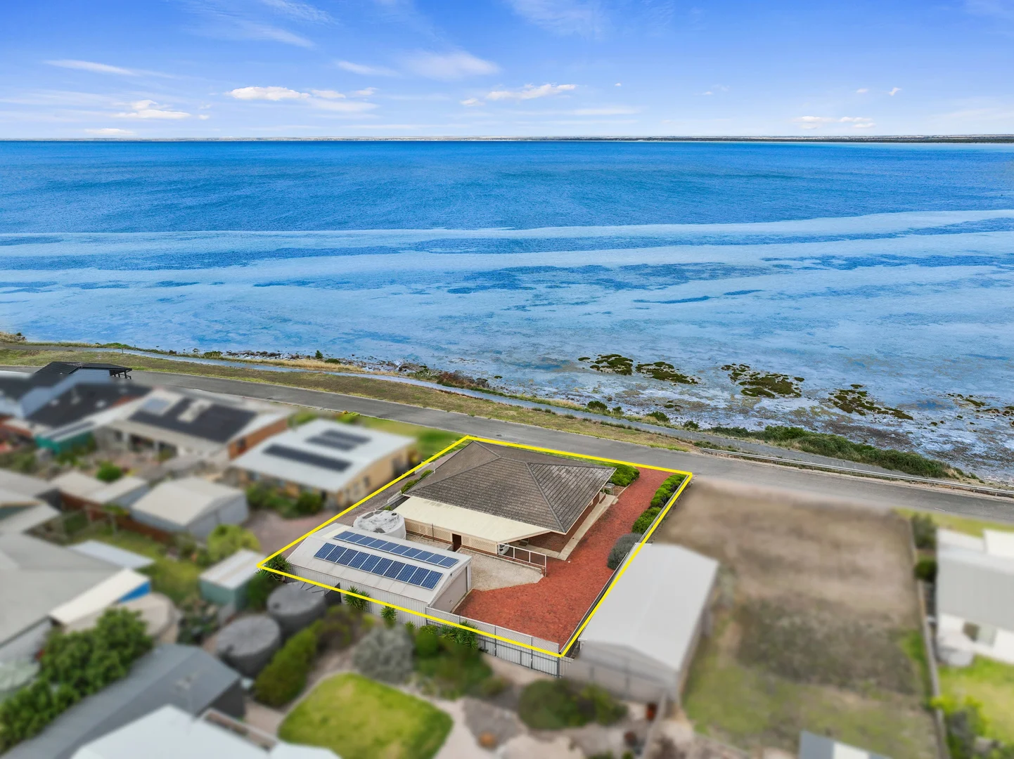 16 Esplanade - Image 3