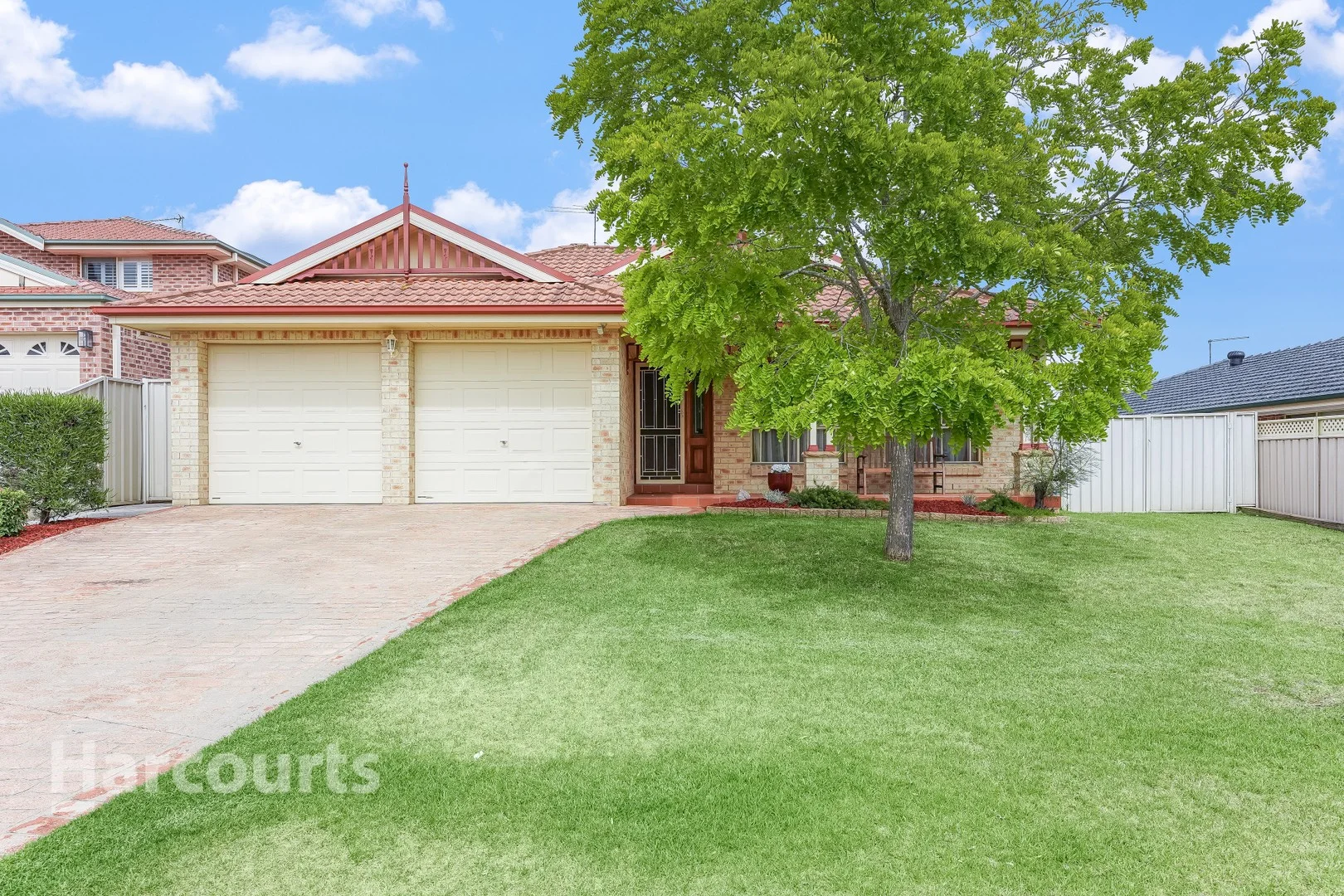 16 Gibbs Place (1/14)