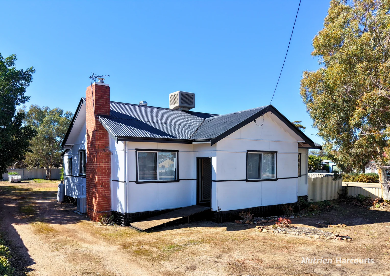 16 Hinckley Street (1/20)
