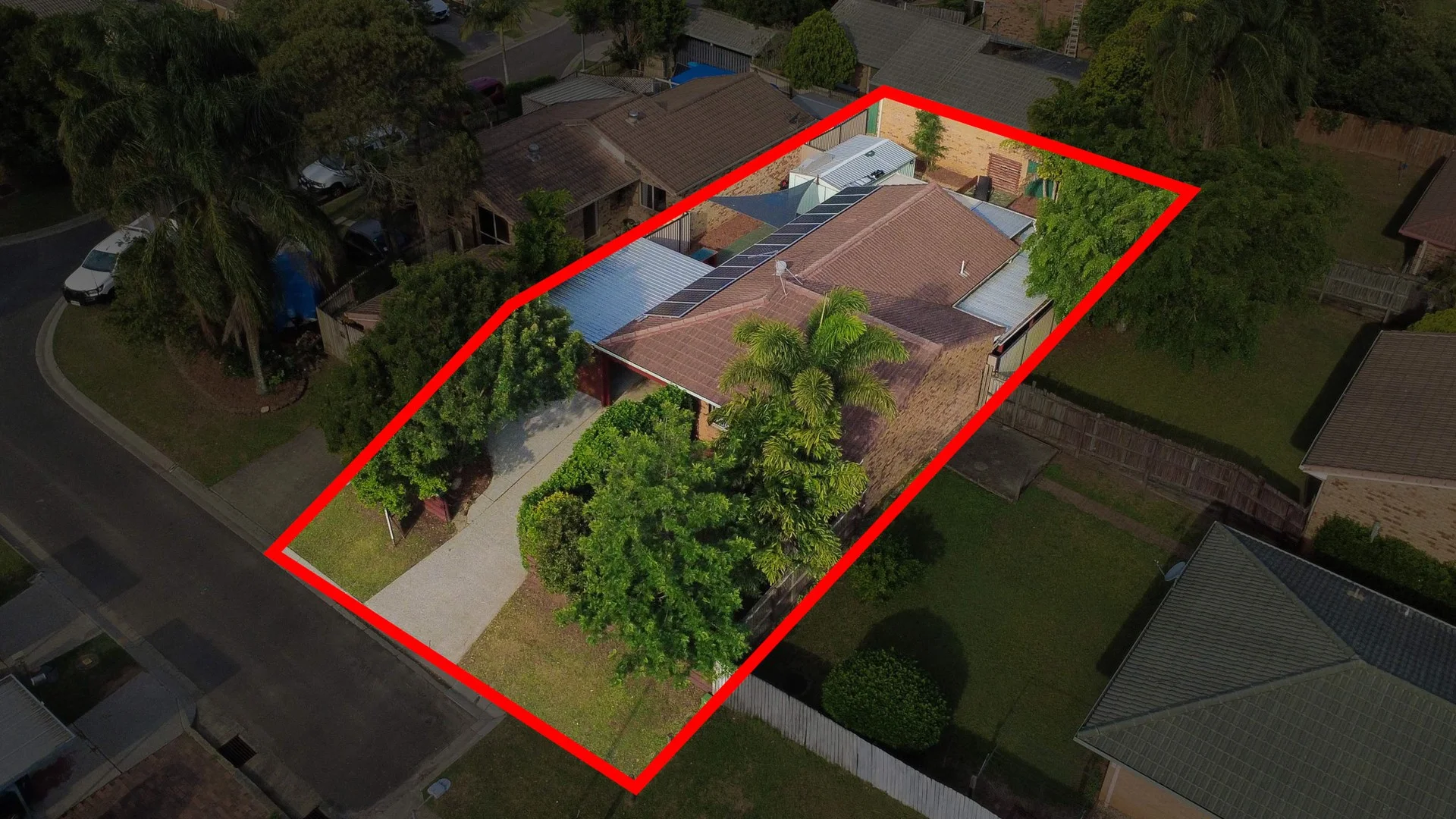 16 Lindner Close (1/19)