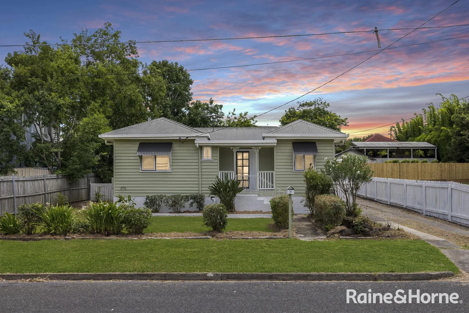 16 Logan Avenue (1/15)