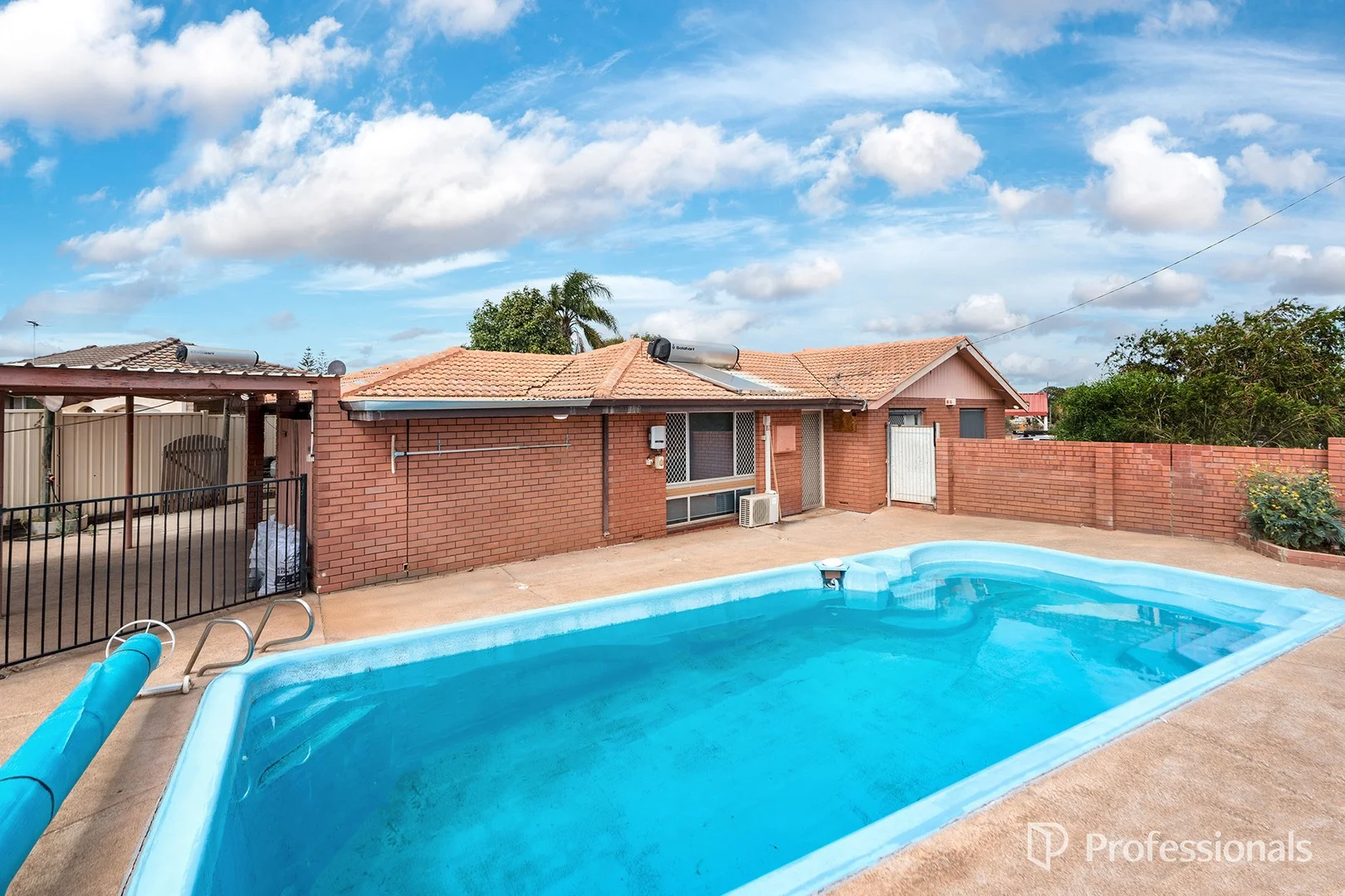 16 Nixon Street (1/13)