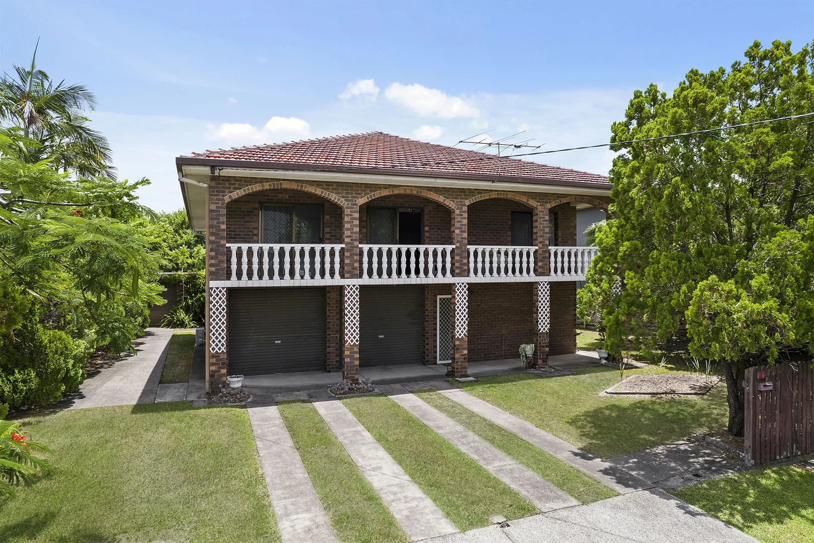16 Shackleton Street (1/27)