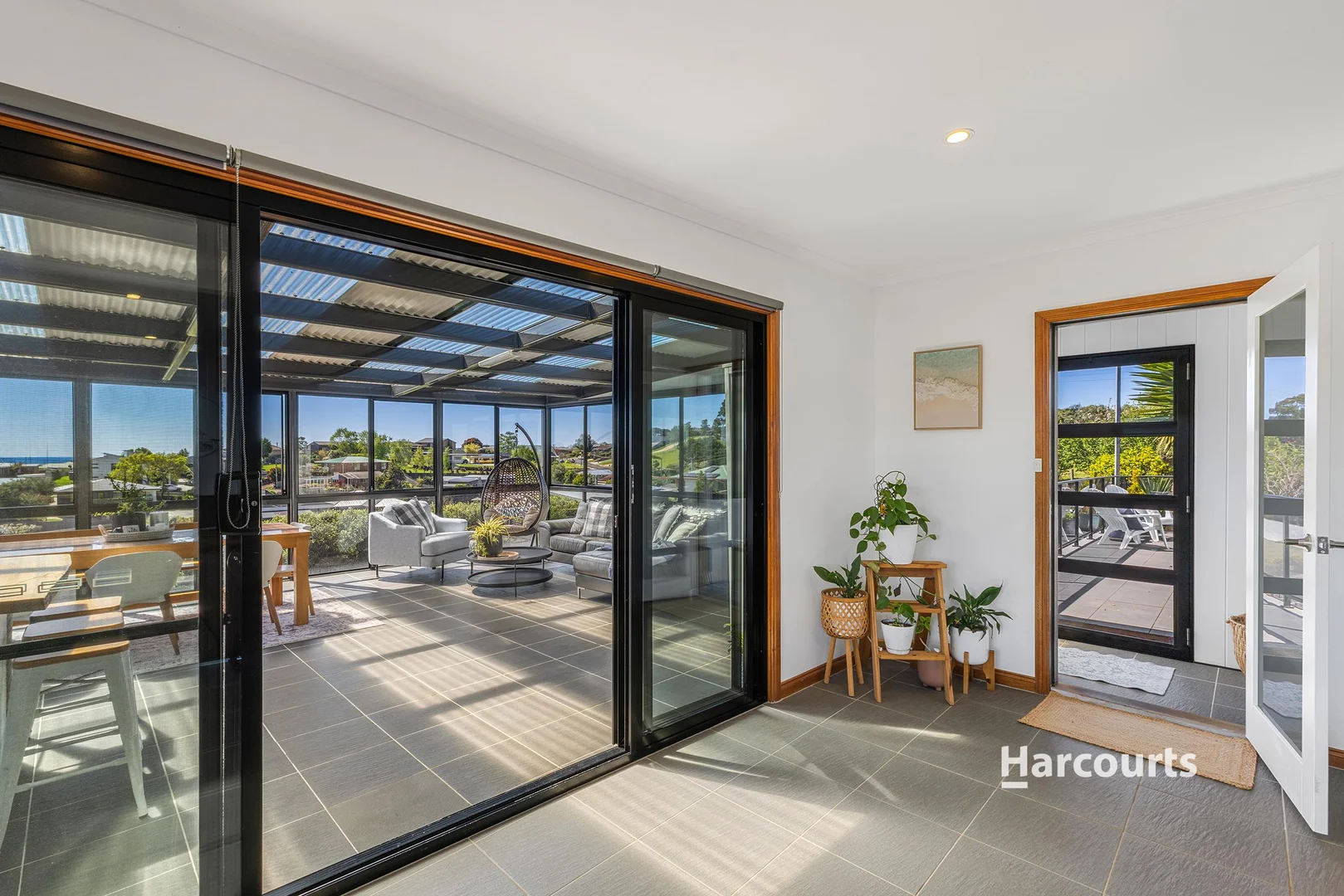 16 South Road - Image 3