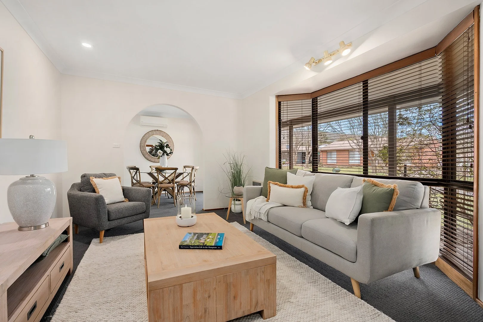 16 Stubbs Crescent (1/16)