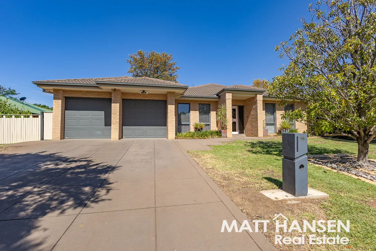 16 Thorby Avenue (1/30)