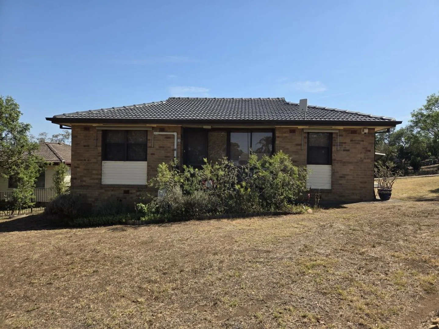 16 Tobruk Ave (1/16)