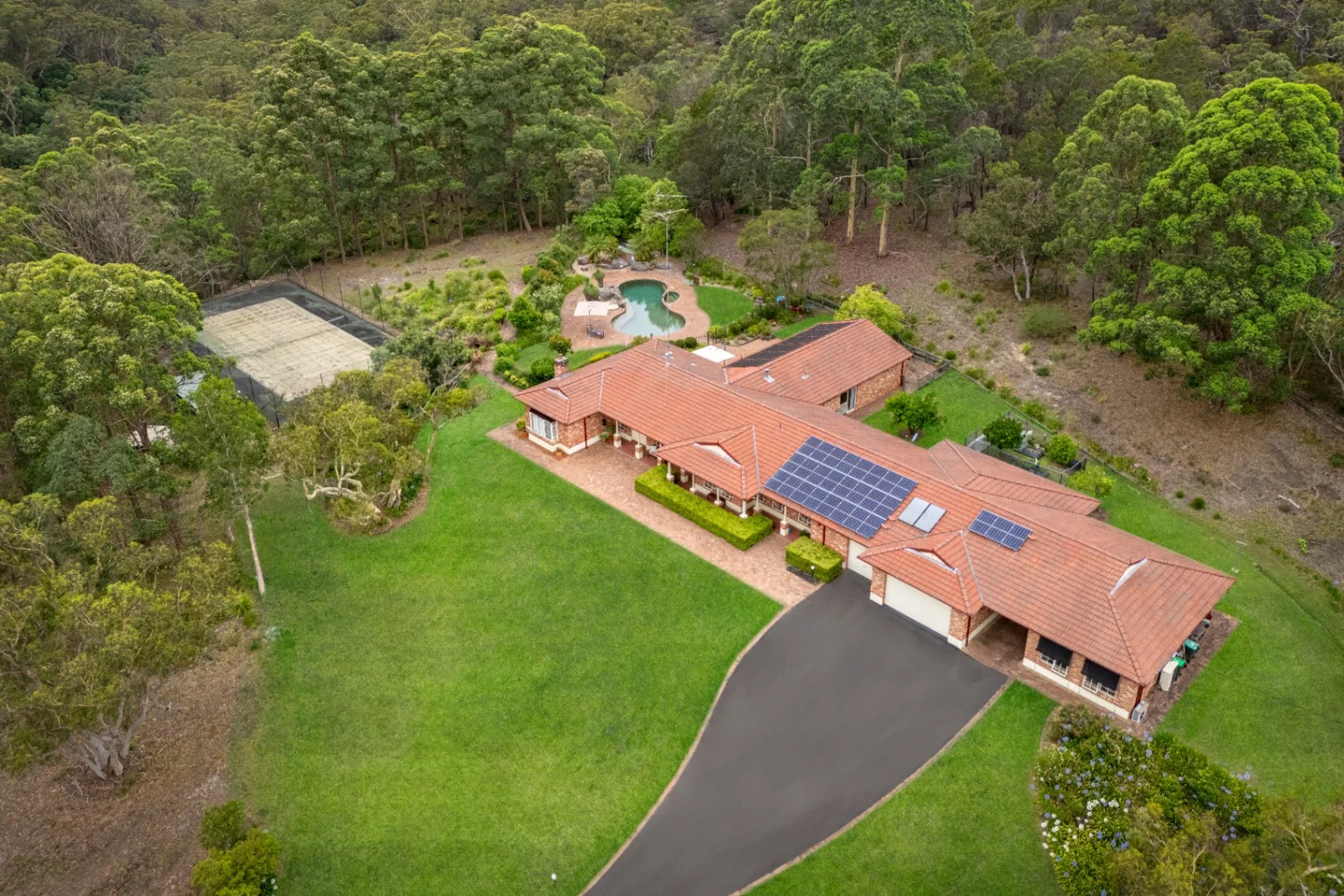 16 Towner Road (1/32)