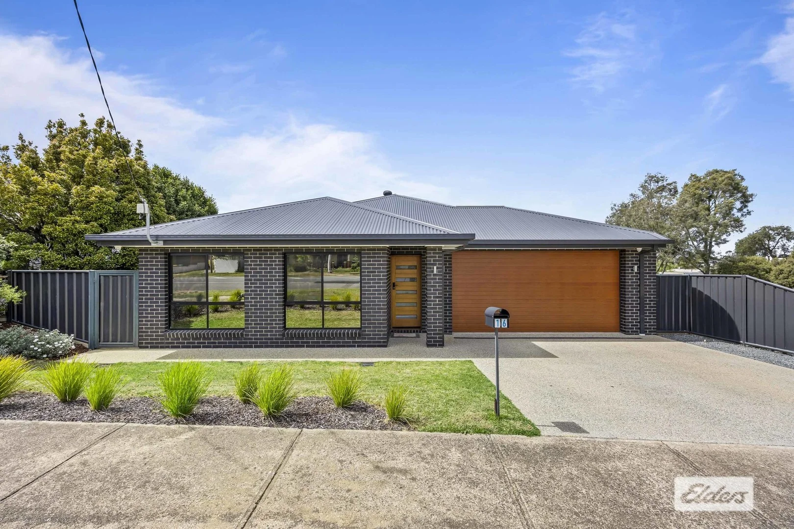 16 Vincent Street (1/25)