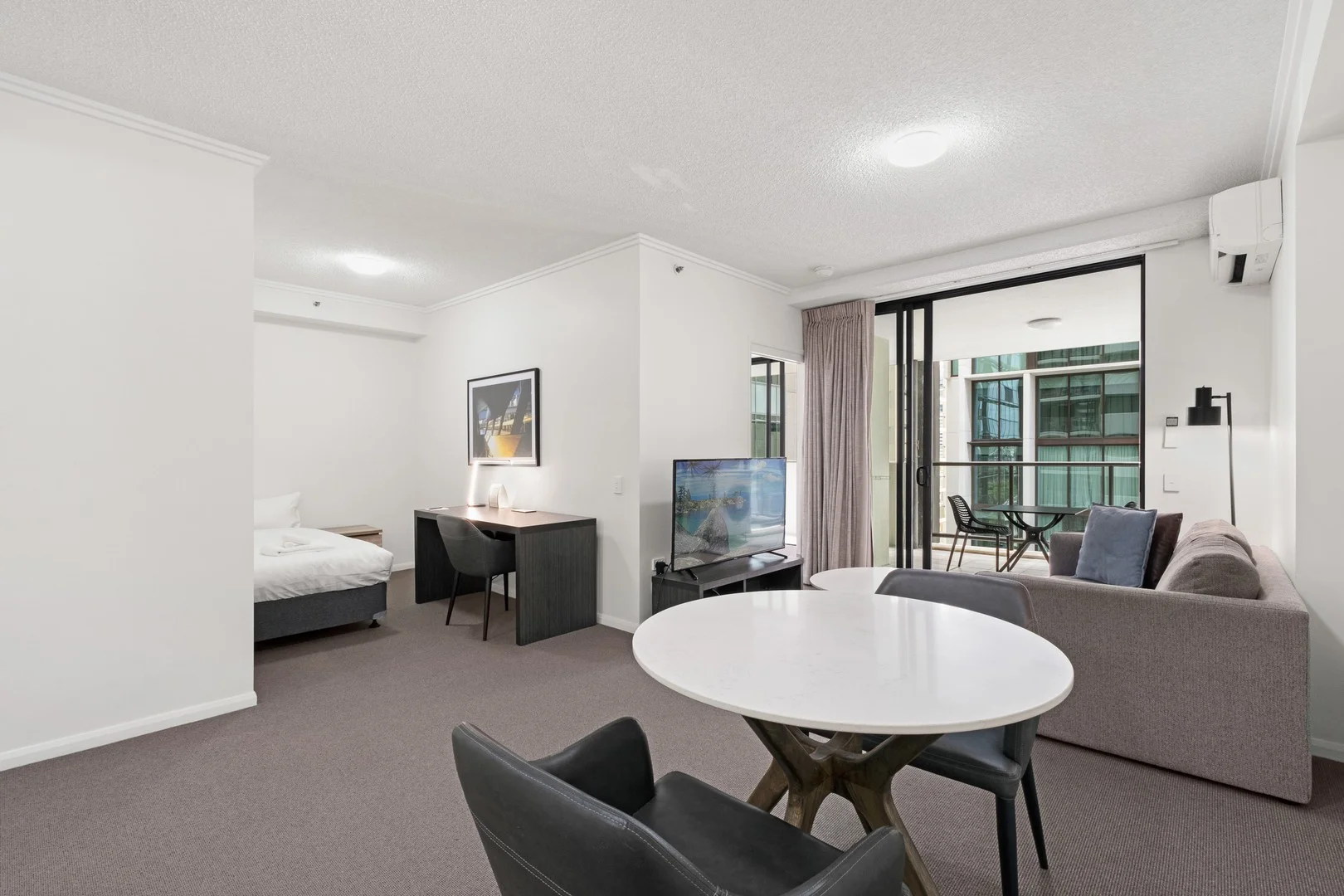 1604/212 Margaret Street (1/21)