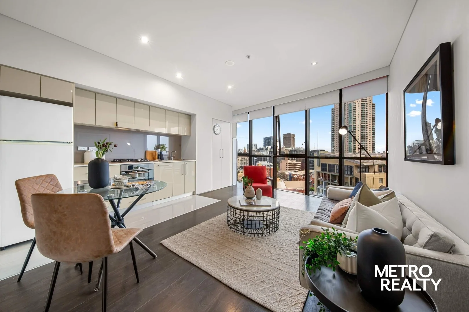 1607/718 George St (1/10)