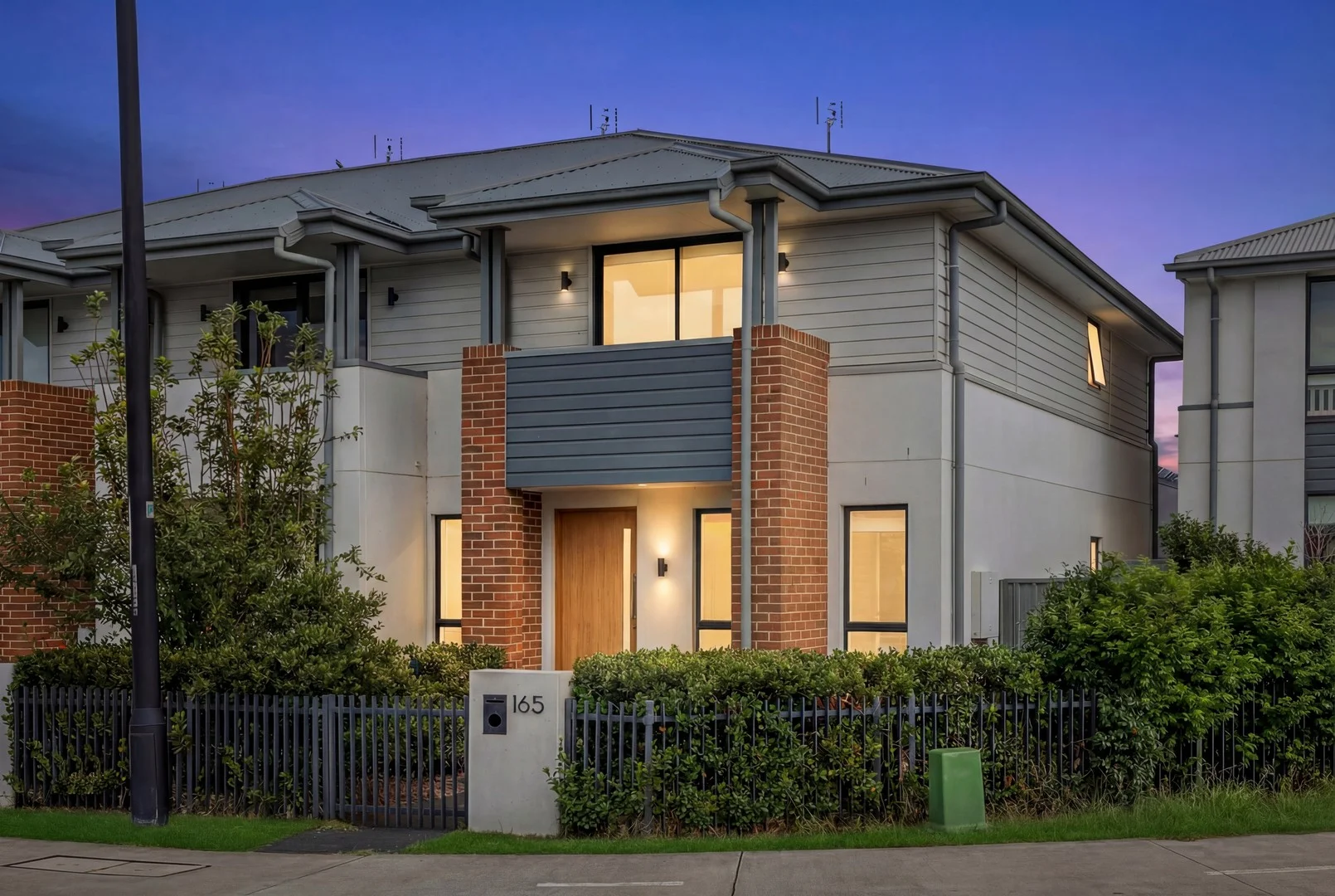 165 Bolwarra Drive (1/11)