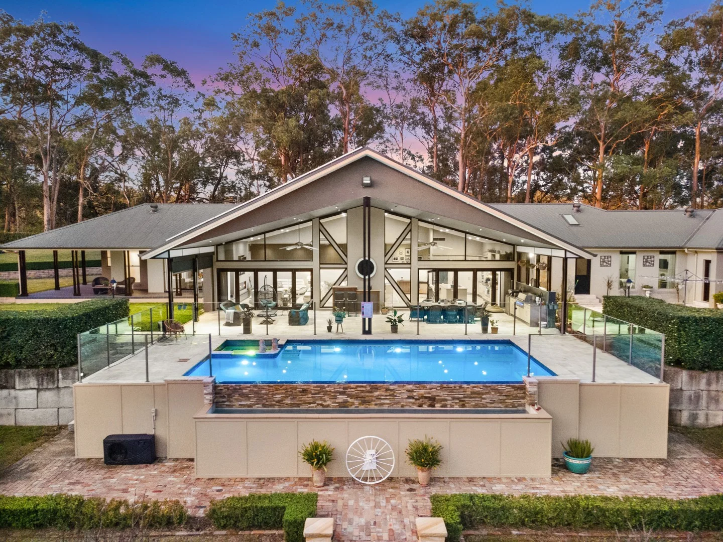 165 Redbank Road (1/40)