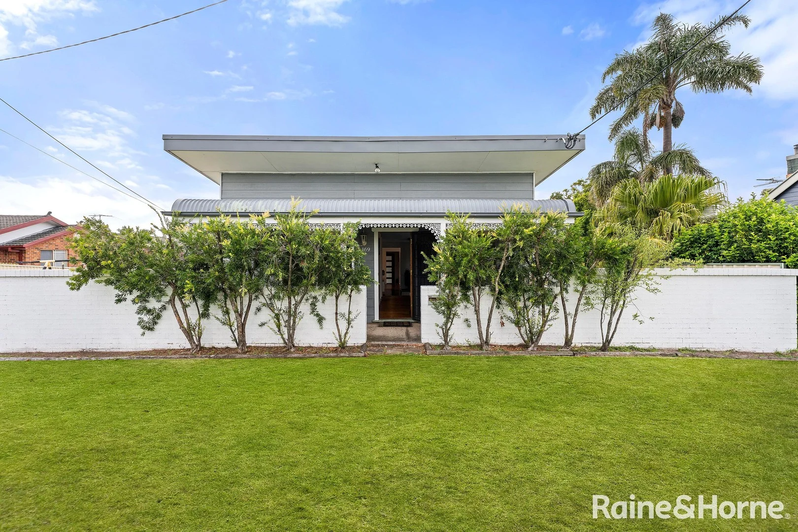 169 Parkes Street (1/11)