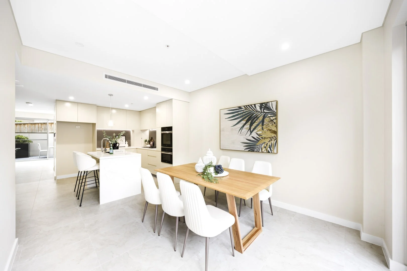 16a Park Crescent (1/22)
