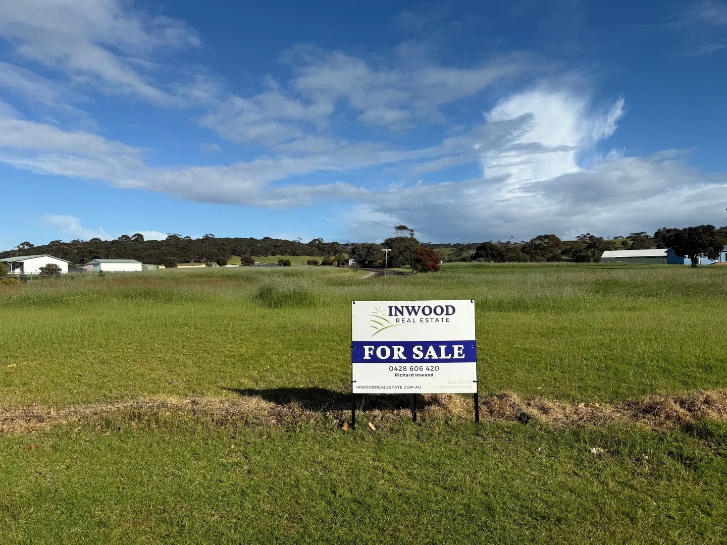 17 & 19 Sea Eagle Way (1/16)