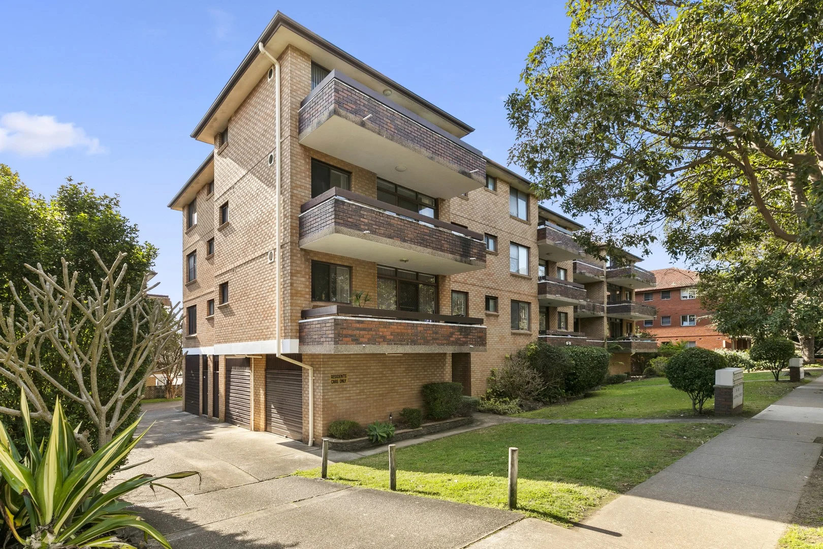 17/16-18 Austral Street (1/1)