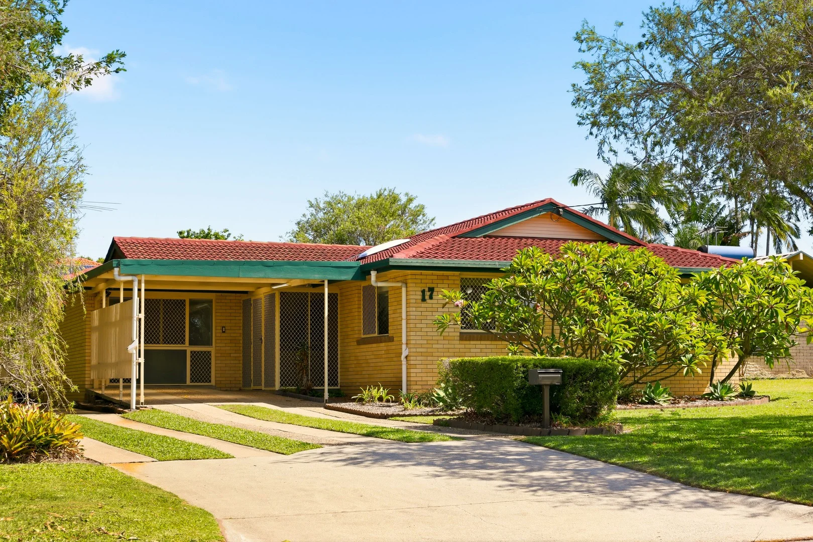 17 Aloomba Court (1/25)