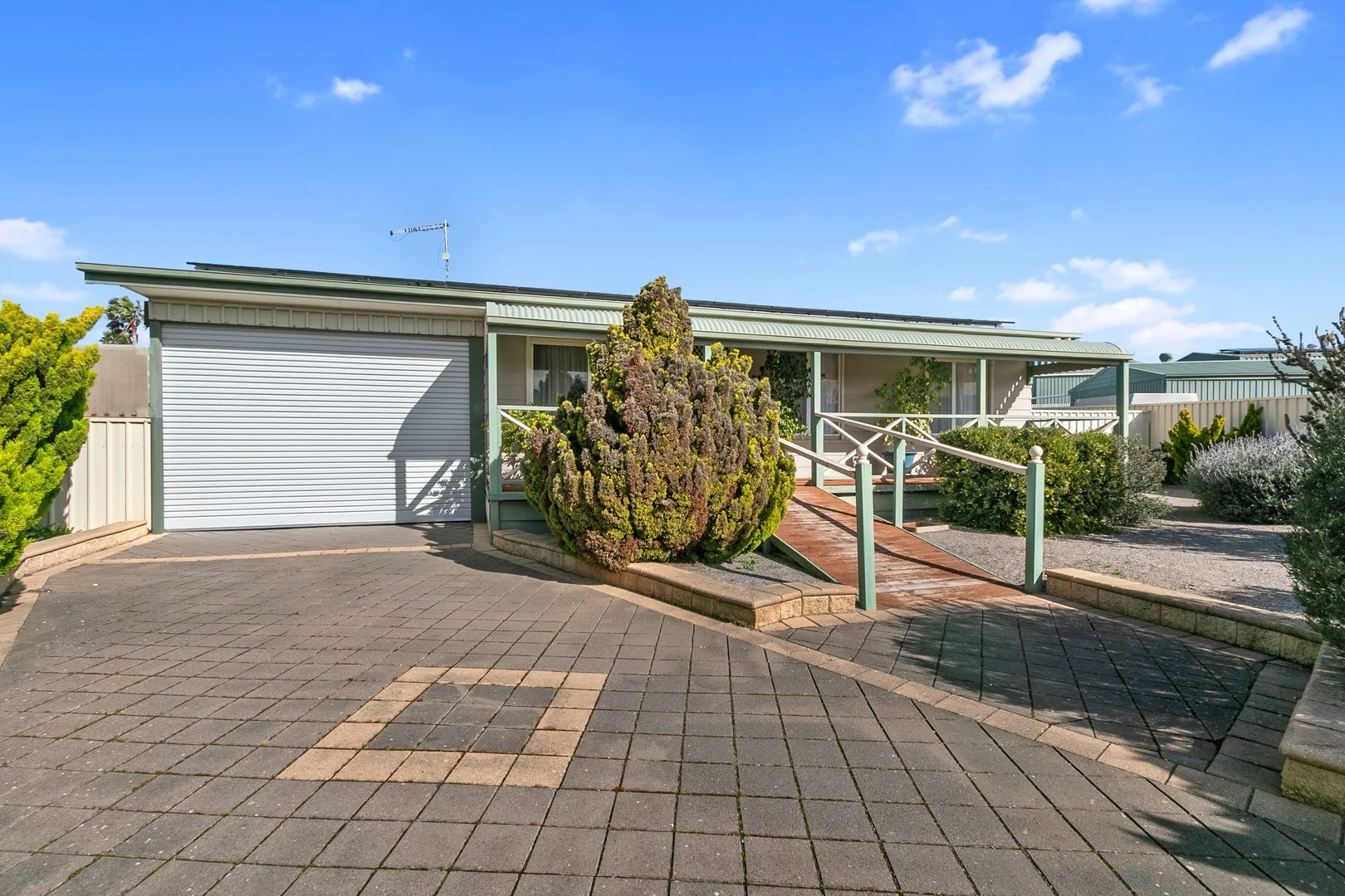 17 Burford Avenue (1/20)