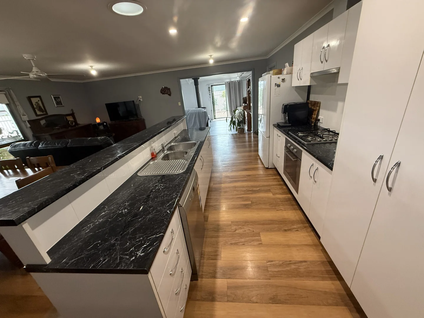 17 Chapman Road - Image 3