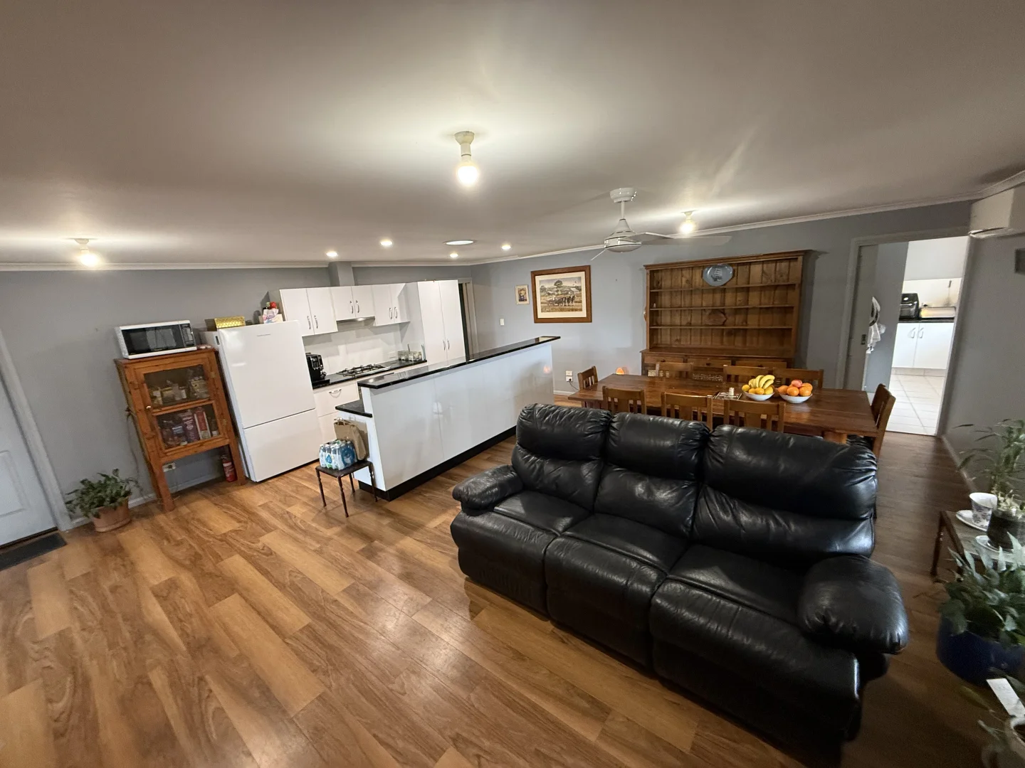 17 Chapman Road - Image 2