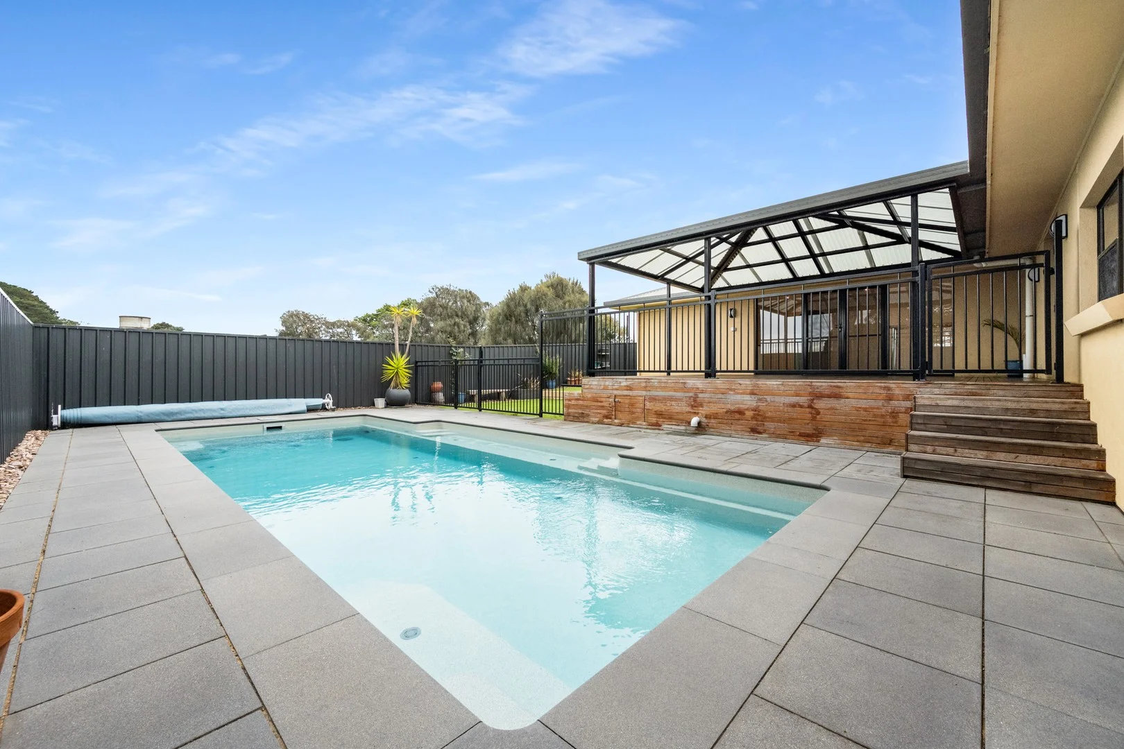 17 Dalkeith Drive (1/22)