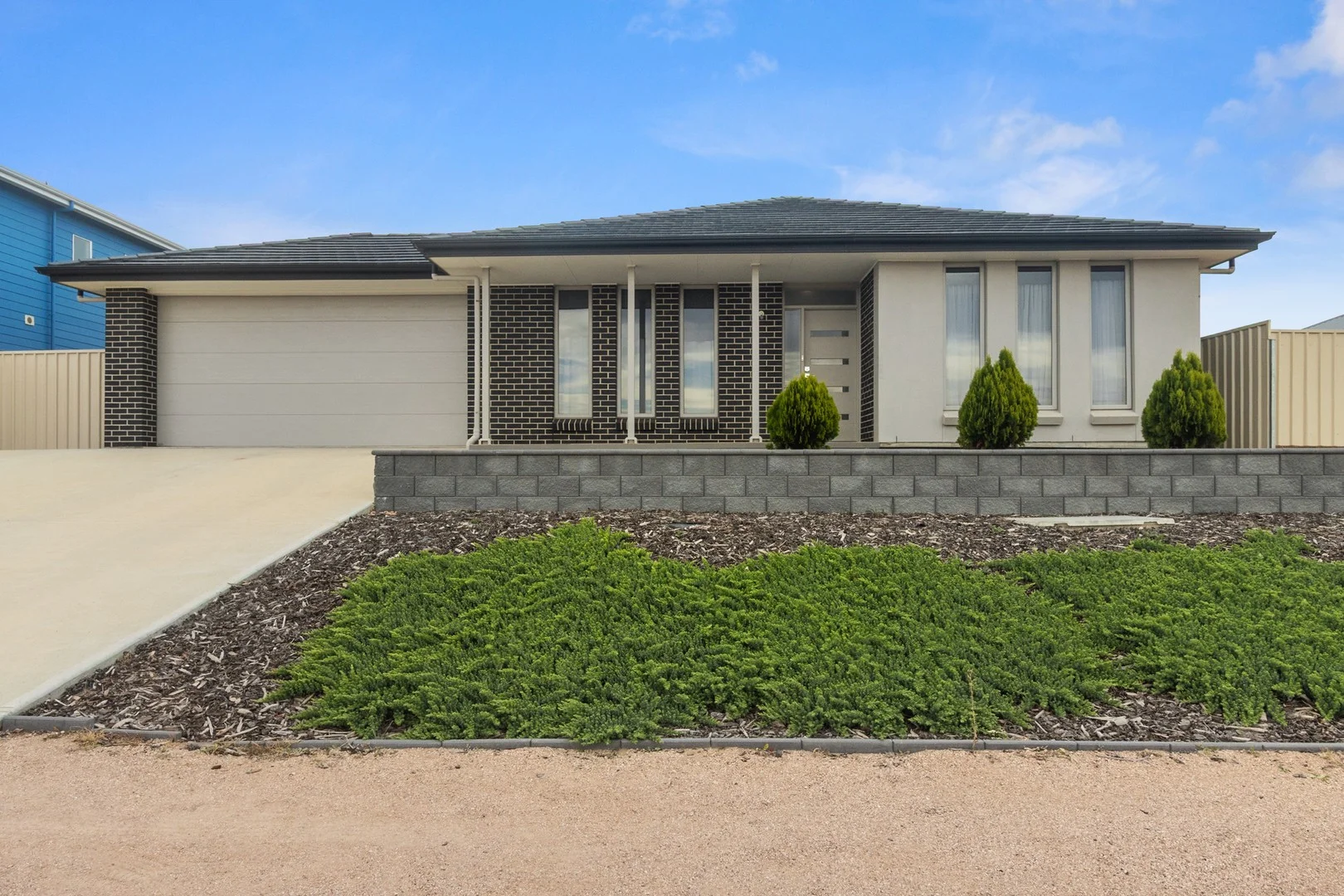 17 Gill Street (1/26)