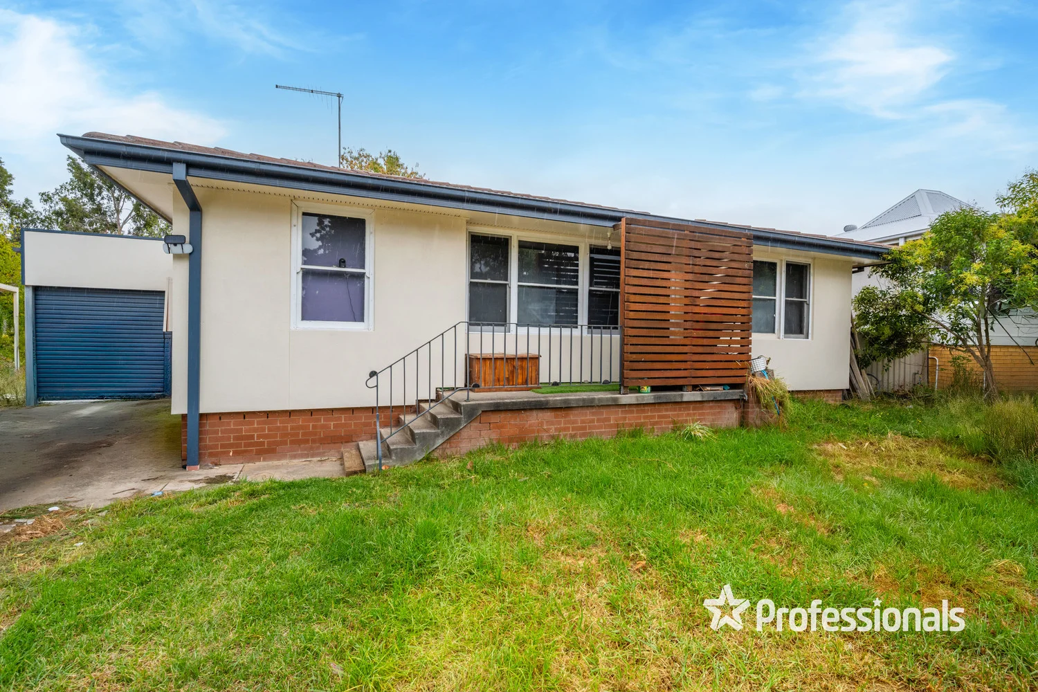 17 Jacaranda Street (1/9)