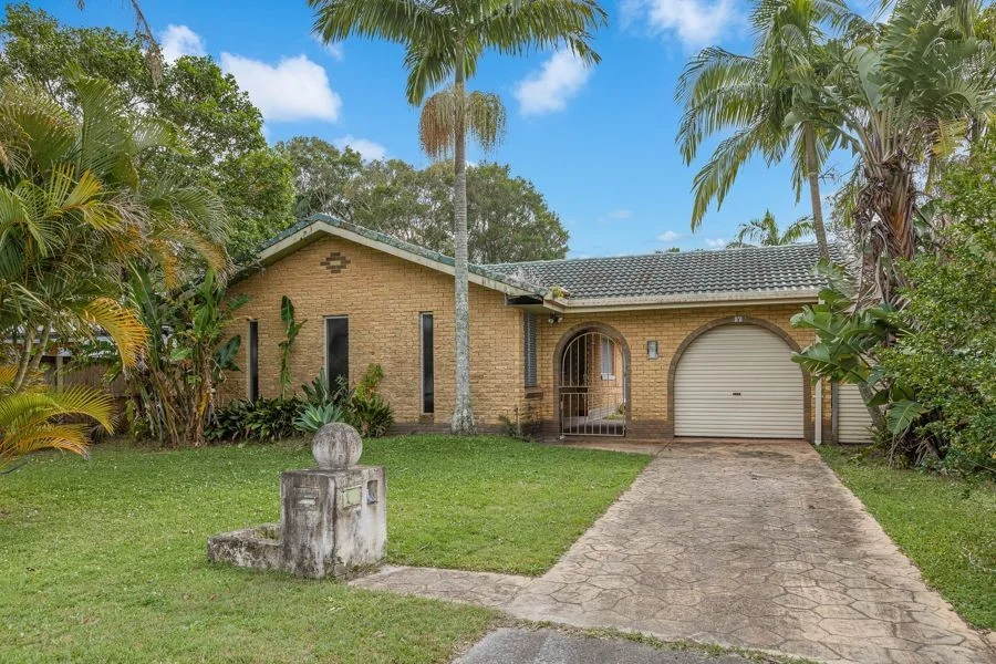 17 Lakes Drive (1/14)