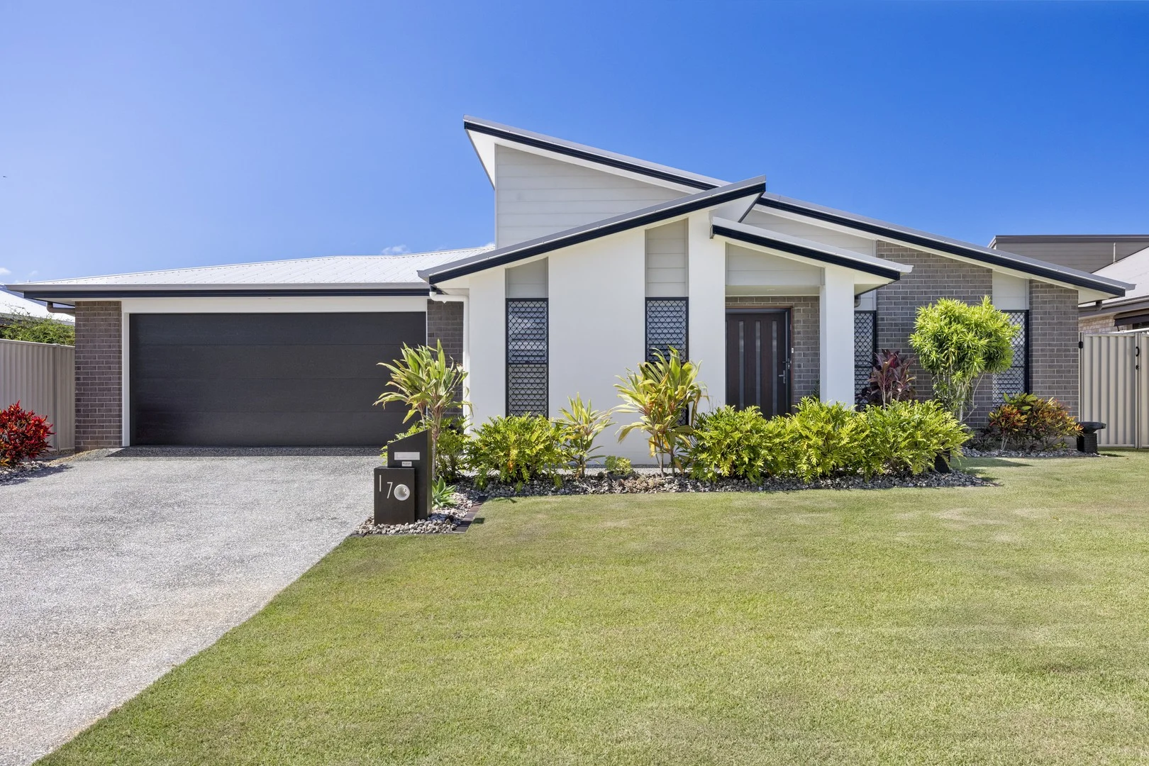 17 Lochie Drive (1/36)