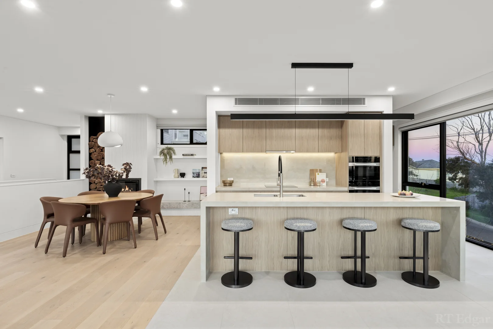 17 Newcomb Street - Image 5