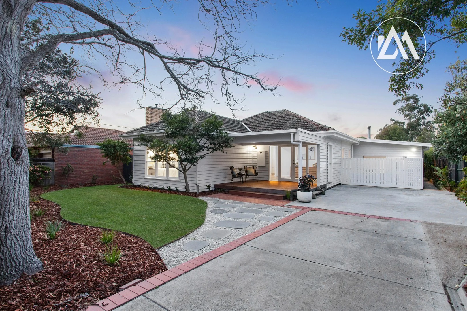 17 Pratt Avenue (1/32)