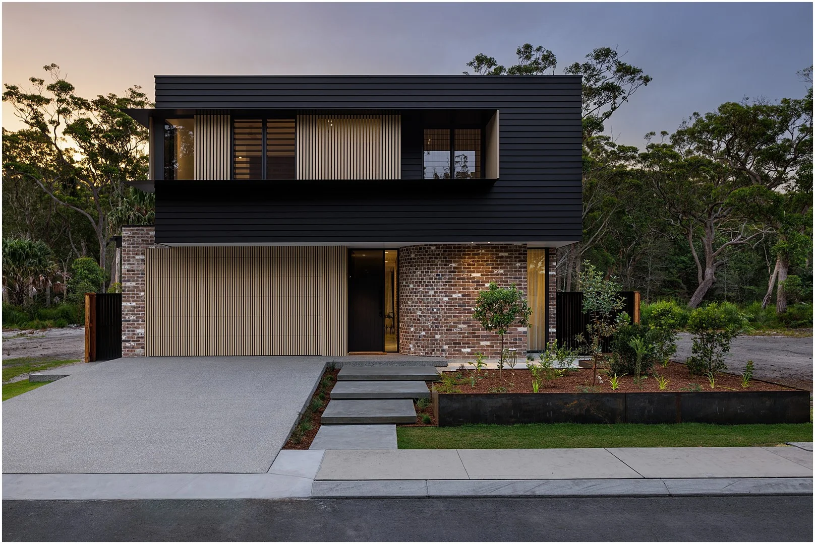 17 Ribbonwood Close (1/23)