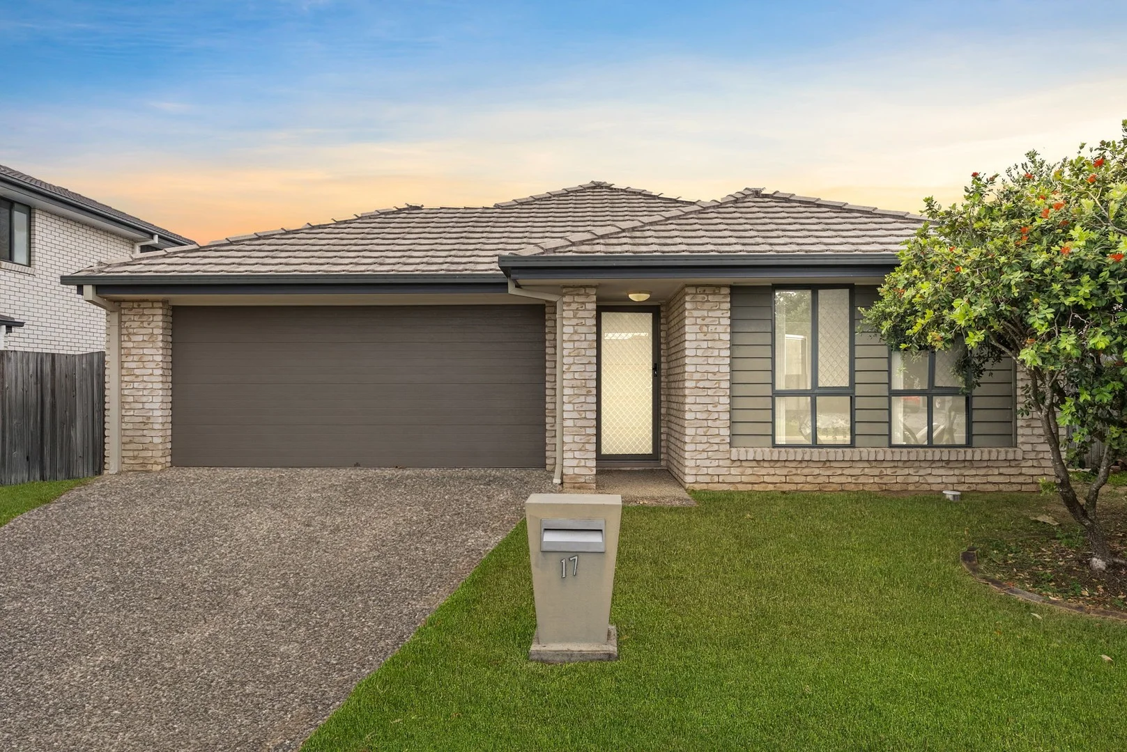17 Seawest Street (1/17)