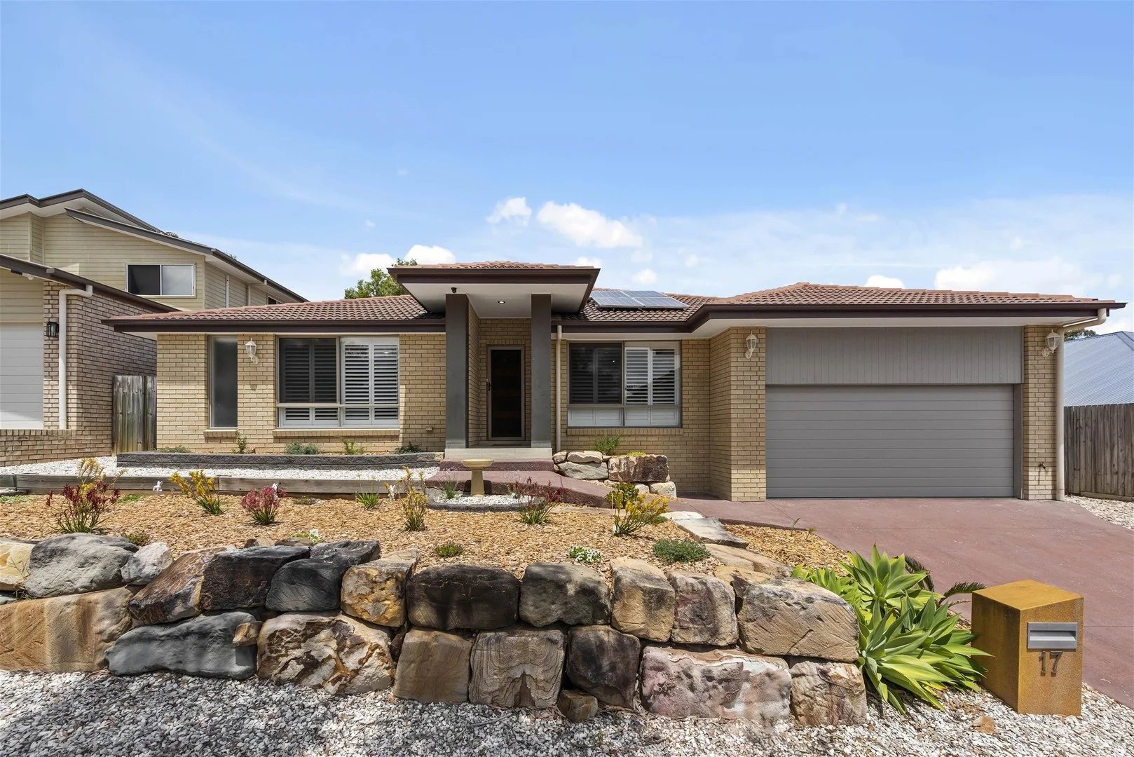 17 Tea Trees Avenue (1/22)