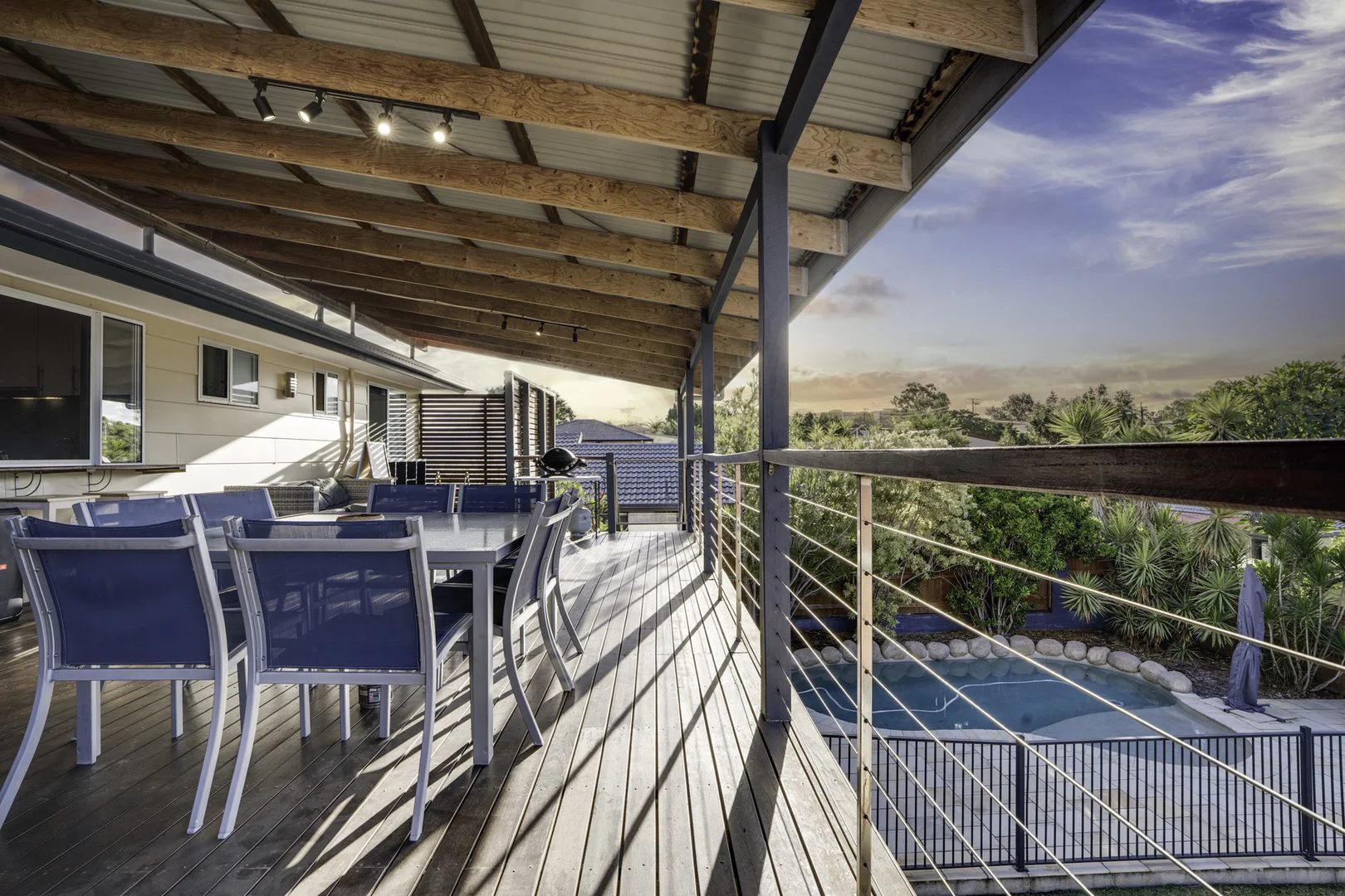 17 Thornburgh Street (1/1)