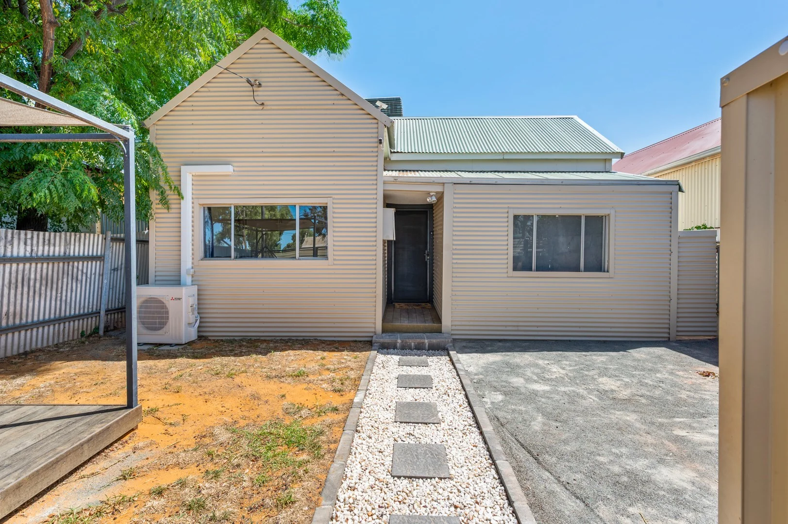 177 Piesse Street (1/15)