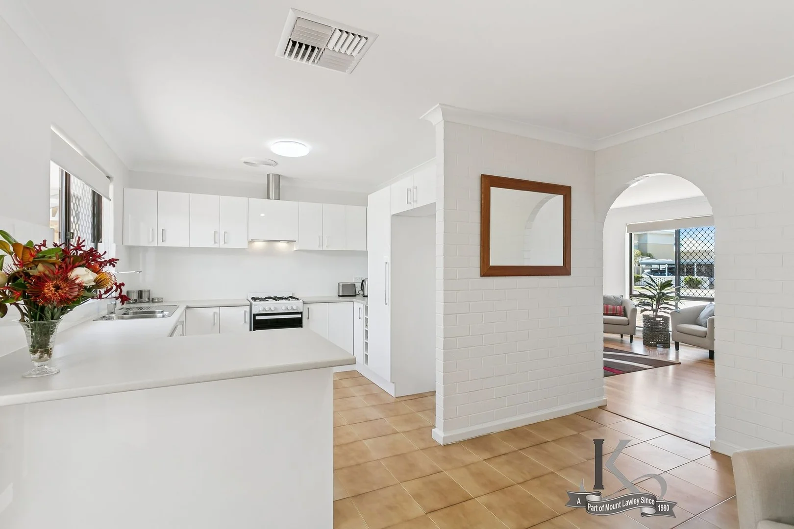 17A Saunders Street (1/32)