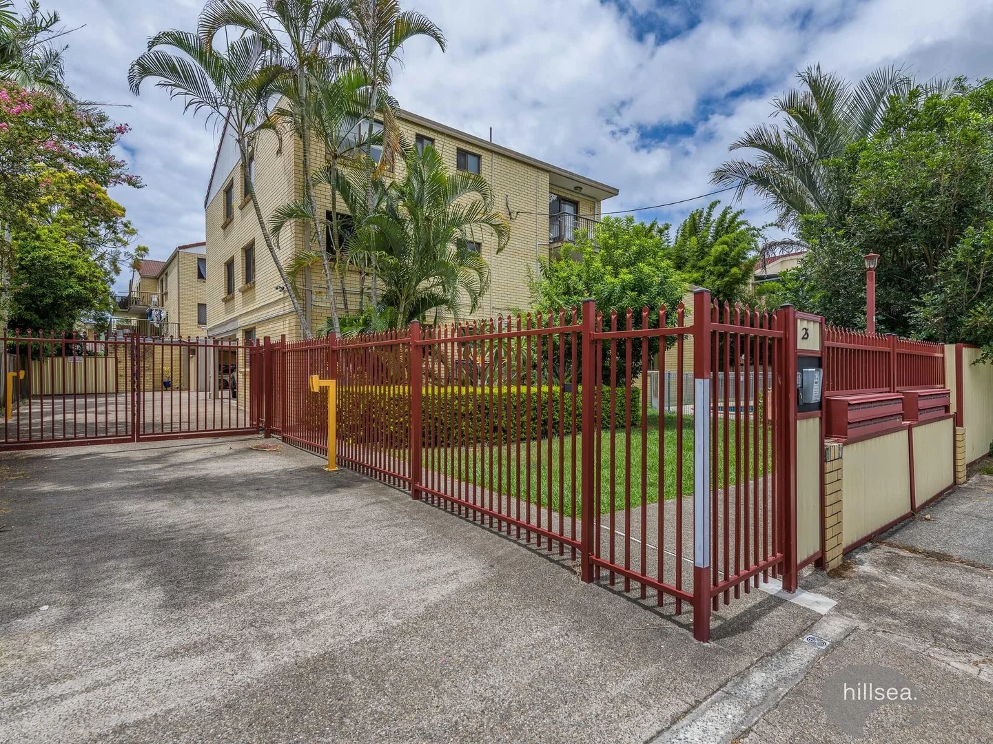 18/25 Ahern Street (1/13)