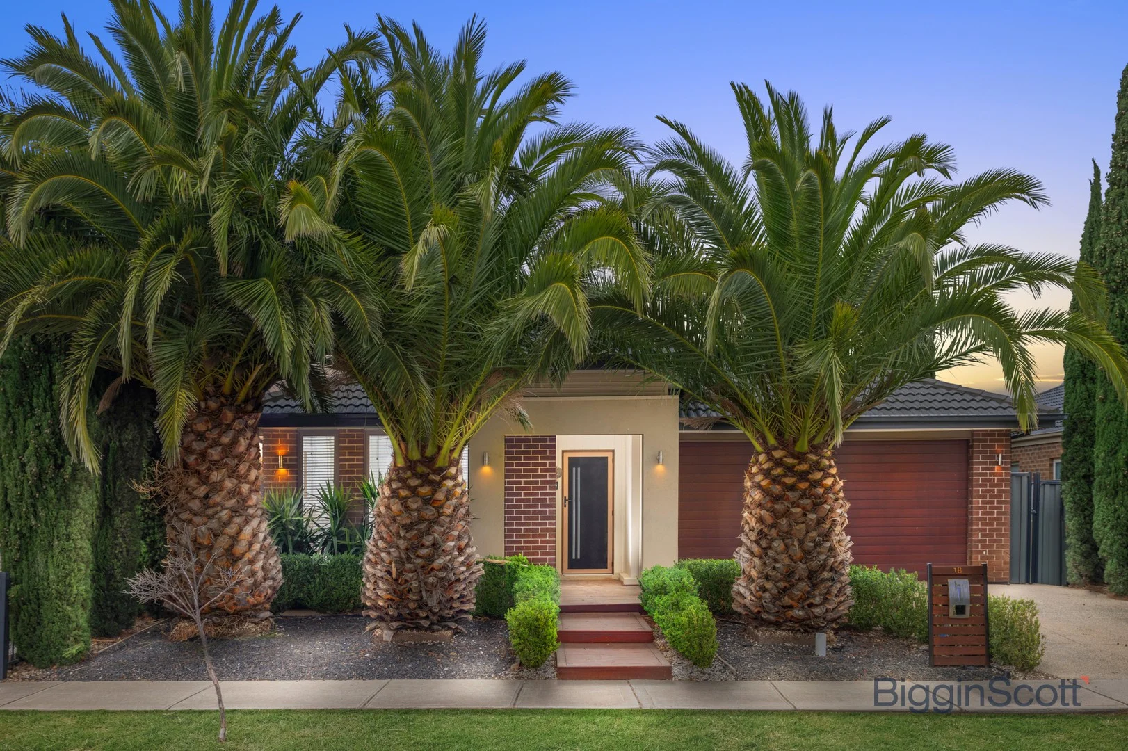 18 Armadale Court (1/19)