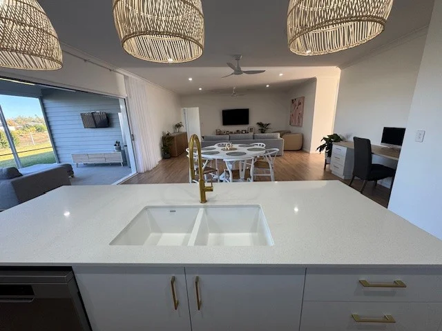18 Billabong Dr (1/1)