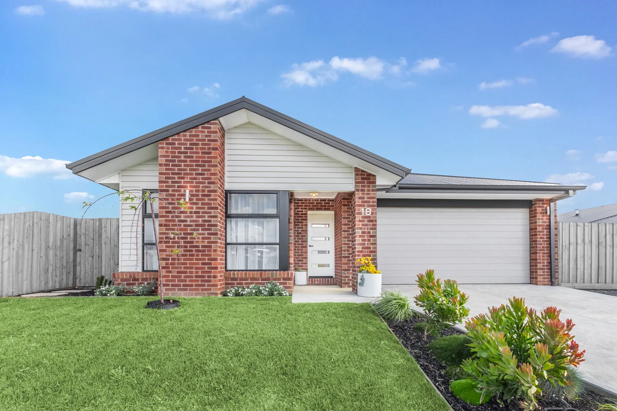 18 Campbell Street (1/20)