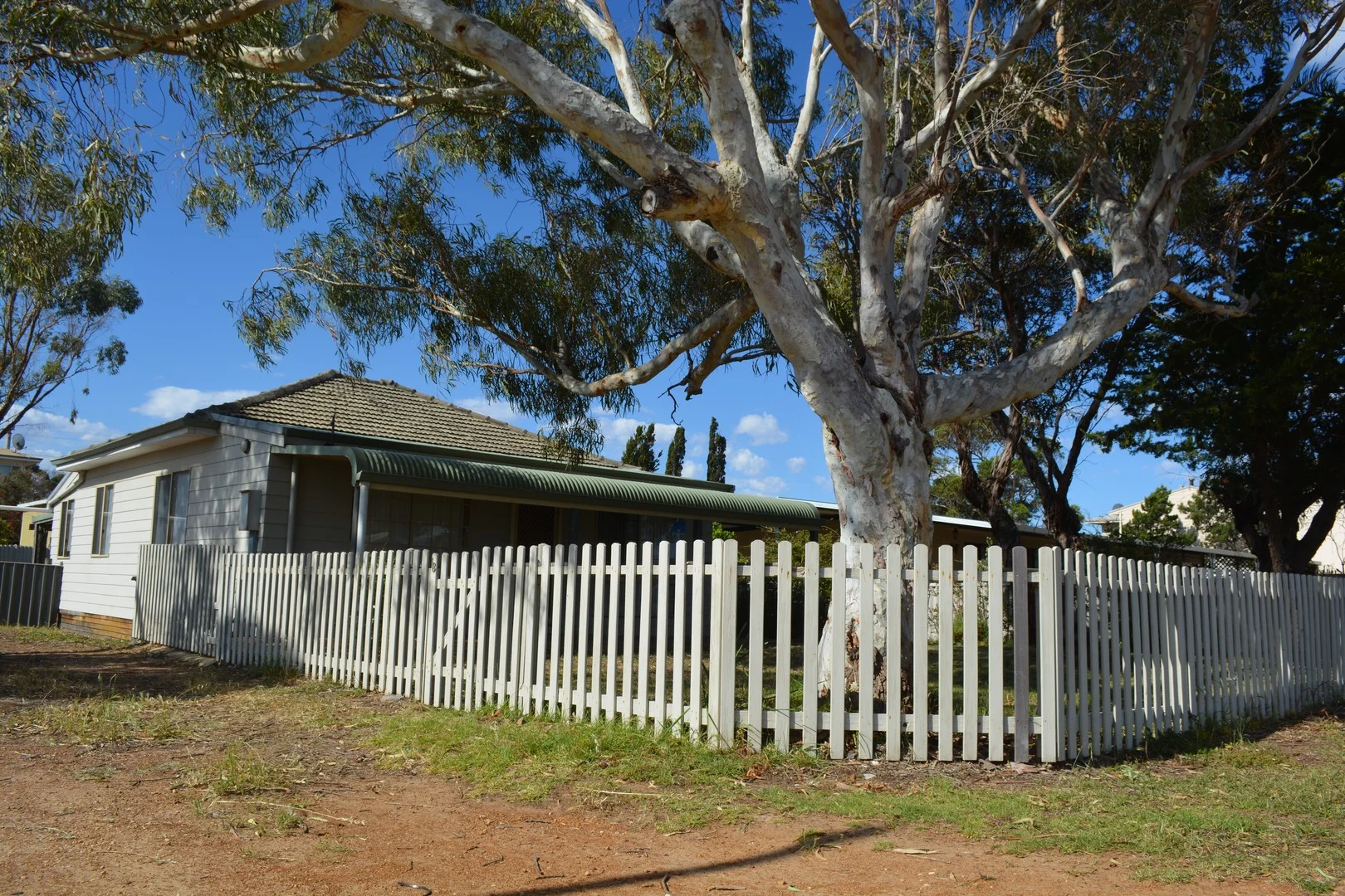 18 Gibson Way (1/22)