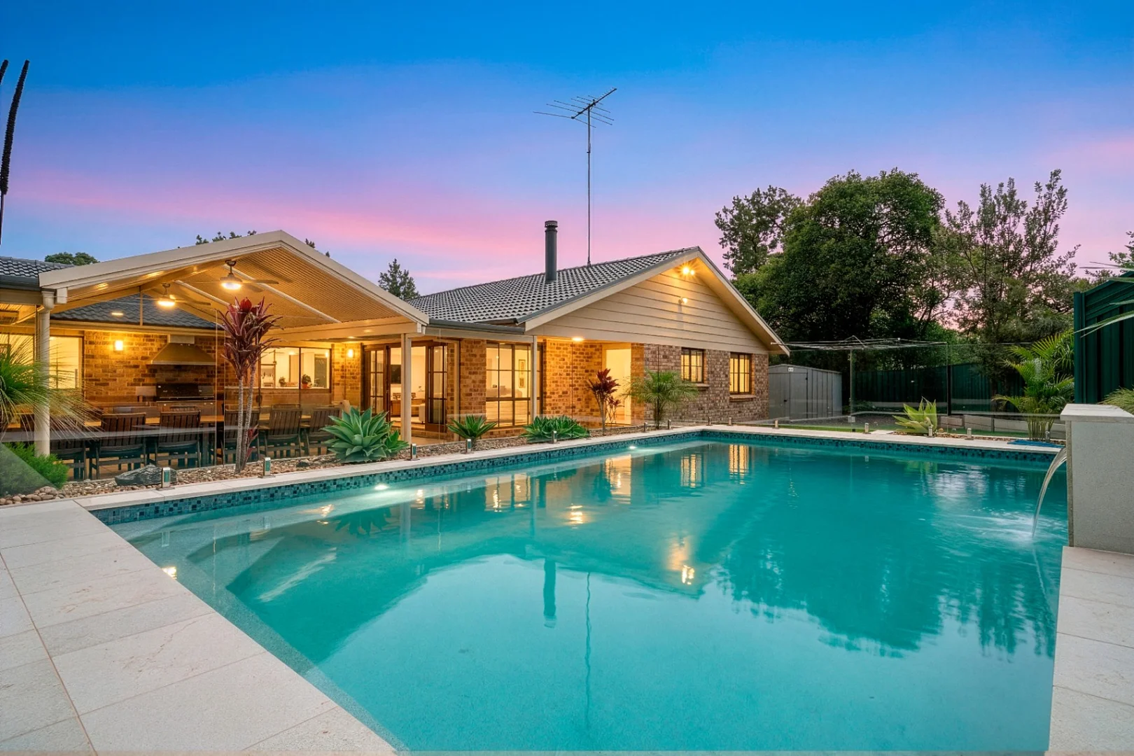 18 Lackenwood Crescent (1/27)
