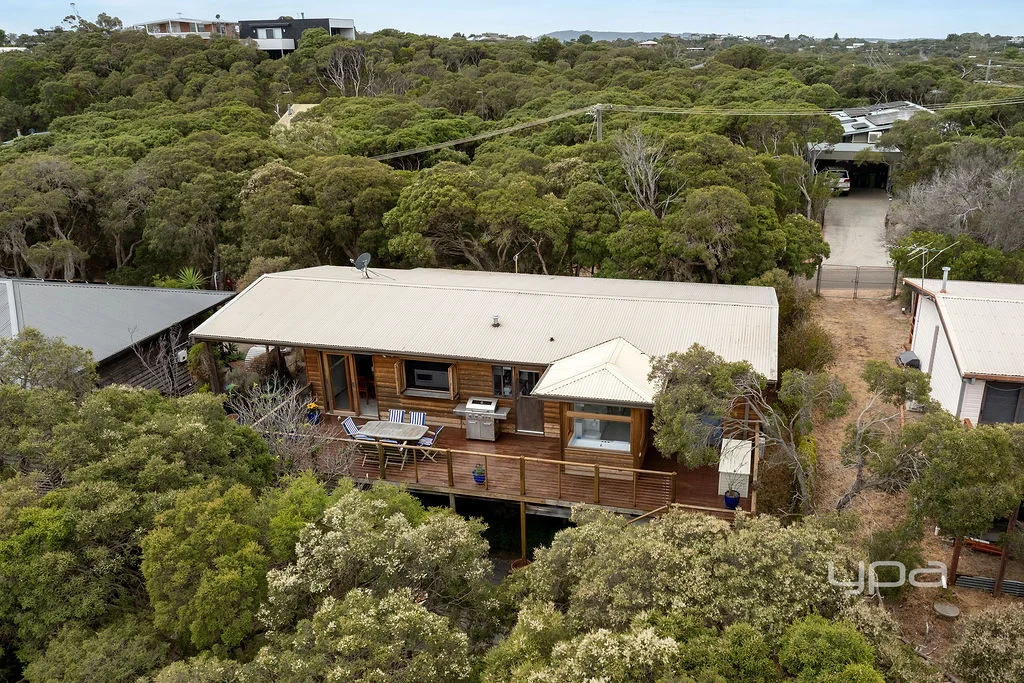 18 Lloyd Street (1/15)