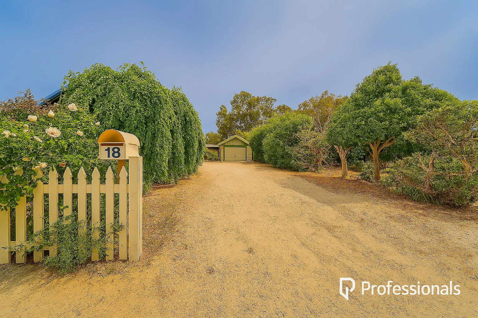 18 Logue Street (1/27)