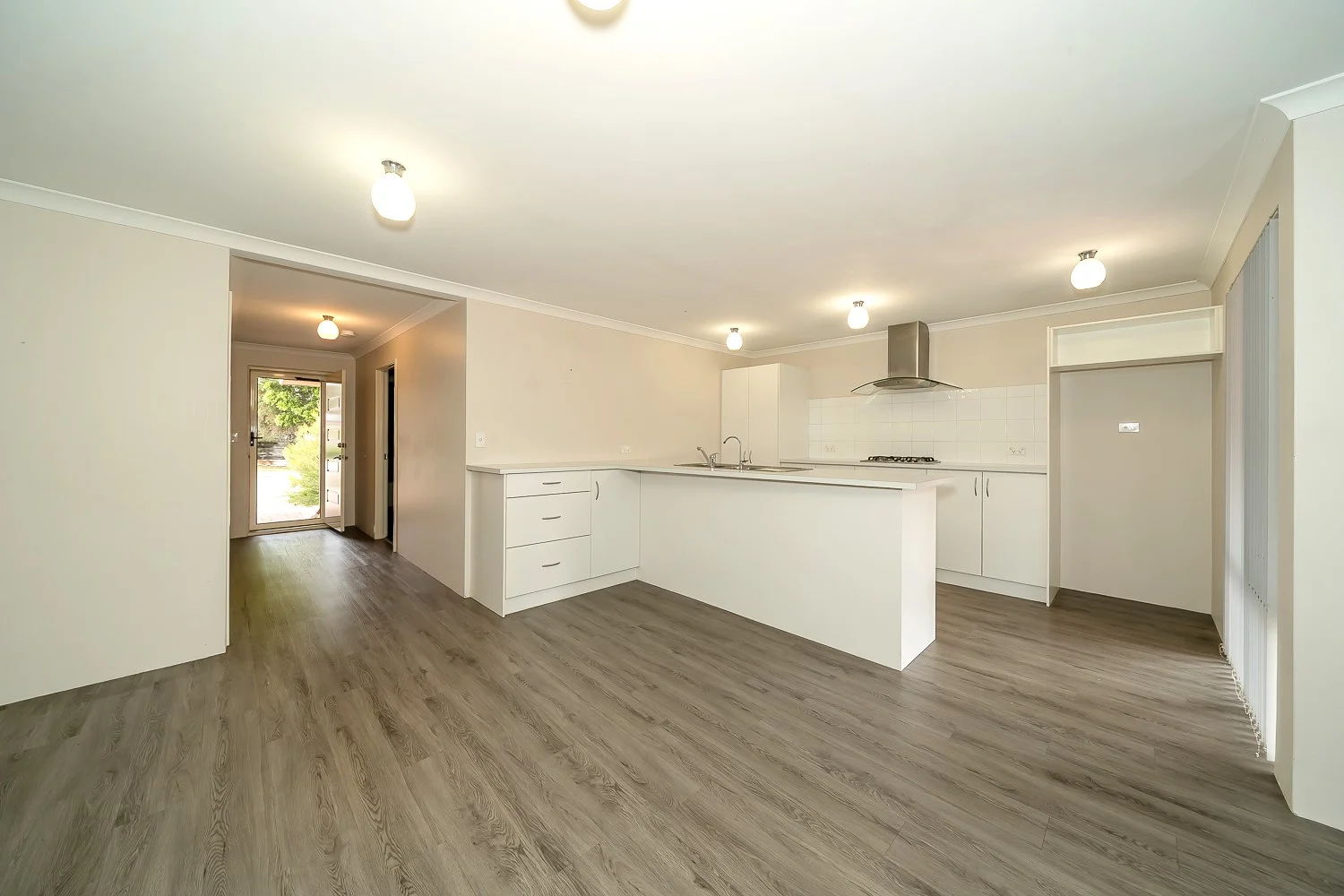 18 North Crescent - Image 3