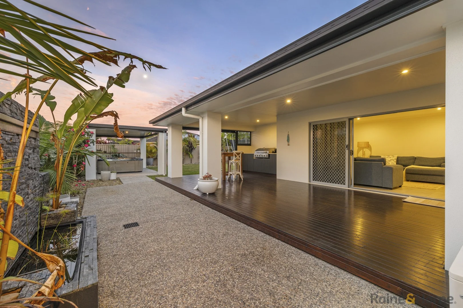 18 Toshack Place (1/23)
