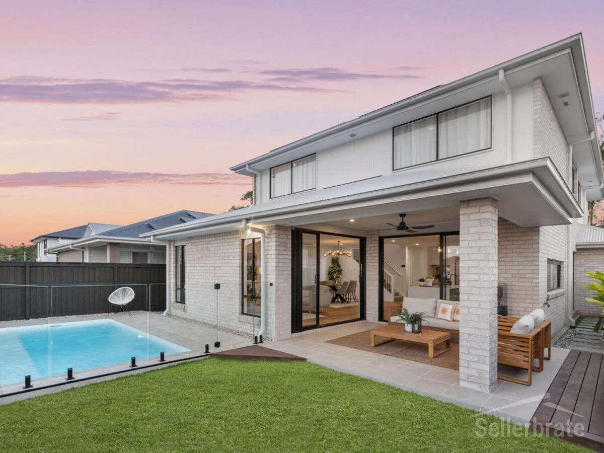 18 Valleyview Close (1/1)