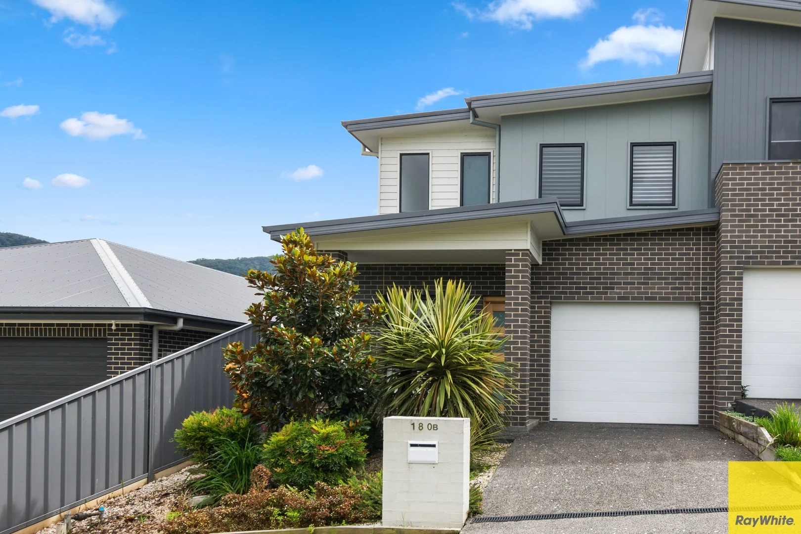 180b Sheaffes Road (1/10)